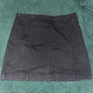 Zip up faded black mini skirt